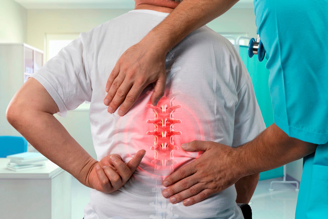 How to Find the Best Spine Doctor for Back Pain?